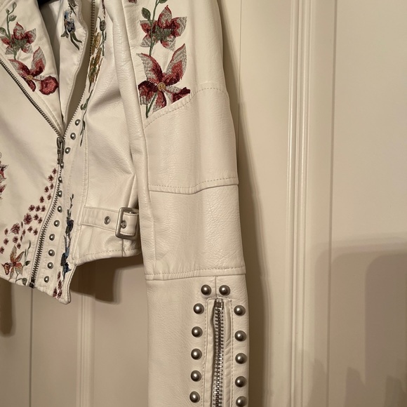 Jacket - Picture 5 of 12